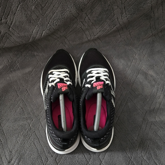 New Balance 711 Running Shoes Womens Sz 8.5B Athletic Sneakers Trainers Black. - Picture 5 of 9